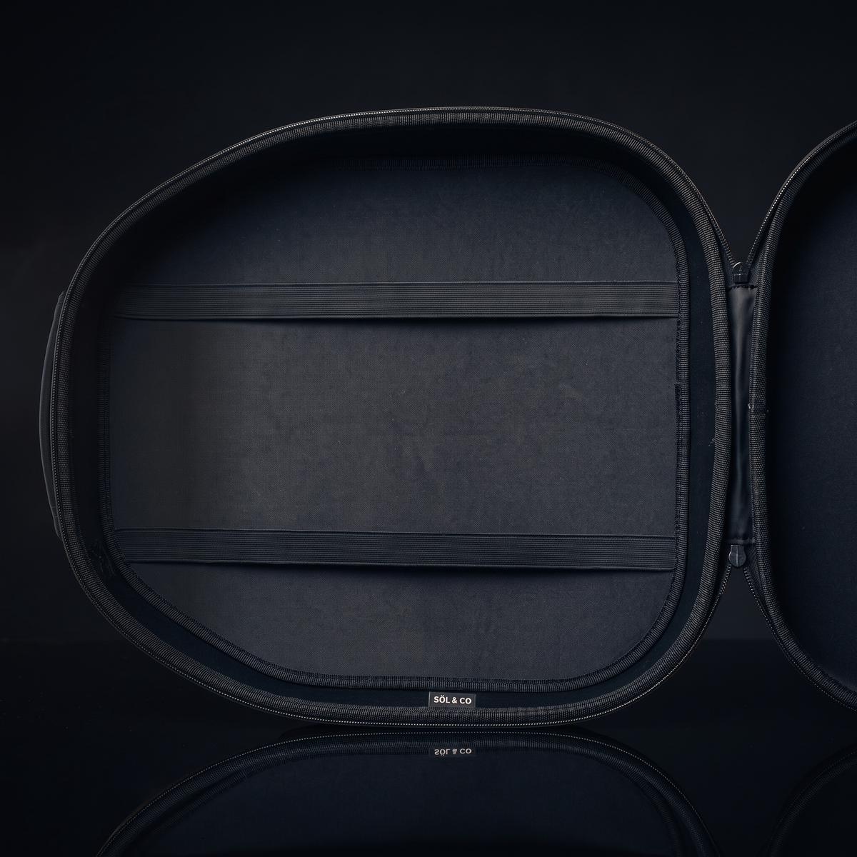 SÖL & CO Voyager Hat Travel Case, Carbon Black interior color option