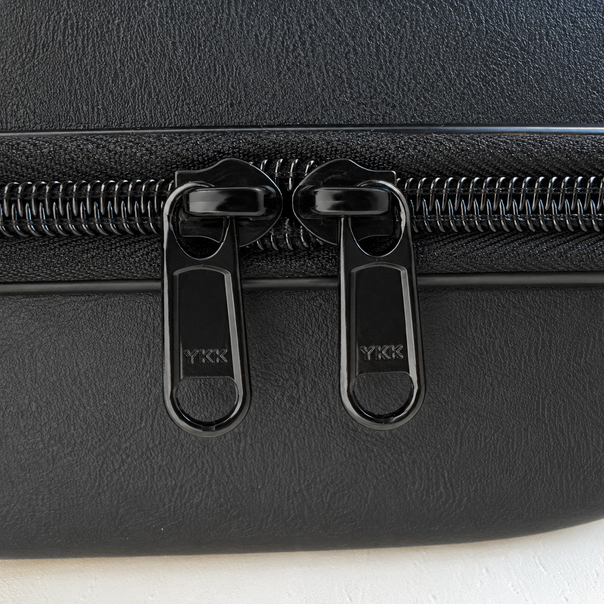 The SÖL Case, YKK zipper pull close-up
